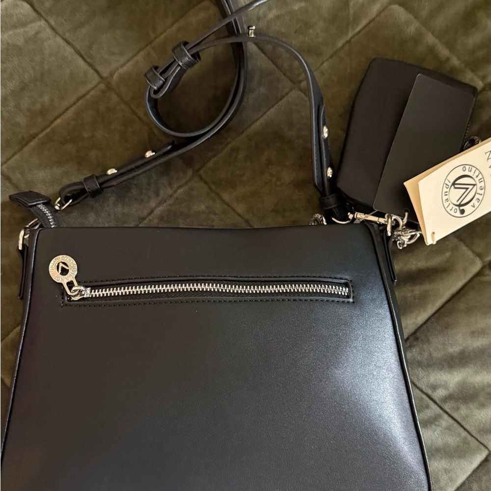 Valentino Orlandi Embossed Black Vegan Leather Design - Picture 4 of 7